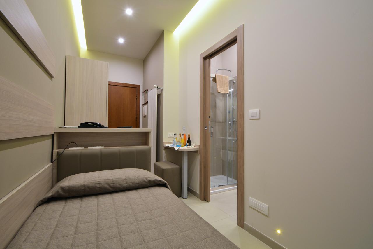 Deluxe Single Room,633318561:JPEG